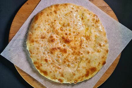 Пирог со свекольной ботвой и сыром