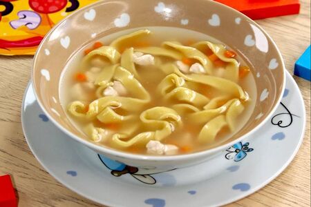 Kids Суп с домашней лапшой