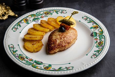 Куриная котлета с запеченным картофелем