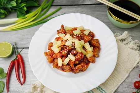 Курица с ананасом в кляре