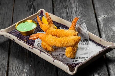 Креветки темпура со сладким васаби