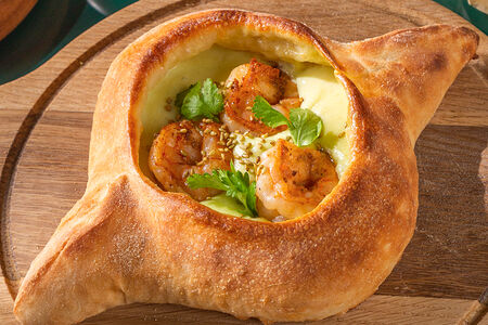 Хачапури с креветками васаби