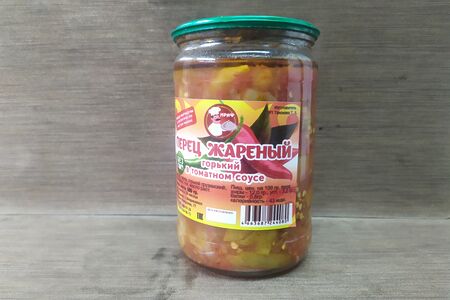 Перец острый, жаренный в томатном соусе 