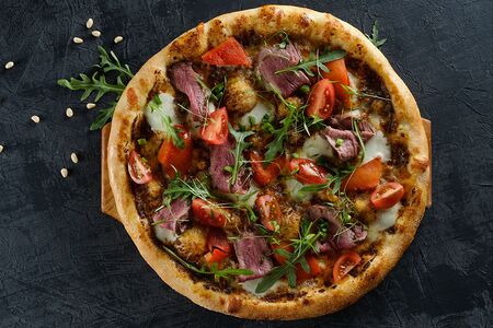 Пицца с кониной