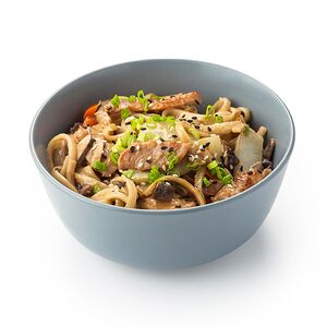 Удон с курицей в сливочном соусе