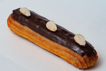 Эклер Шоколадный