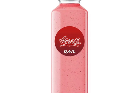 Банановый смузи с клубникой и ананасом