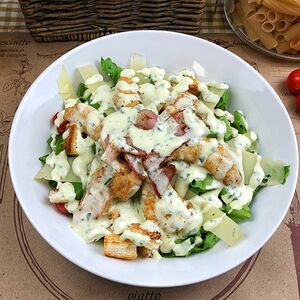 Цезарь с курицей