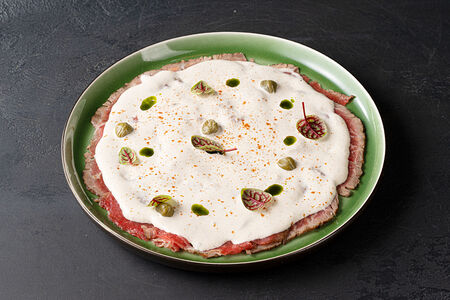 Ростбиф с соусом тоннато