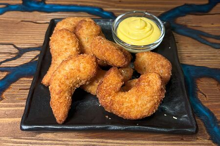 Жареные креветки в панировке