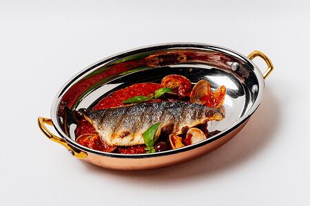 Филе сибаса с цуккини и соусом Гуацетто