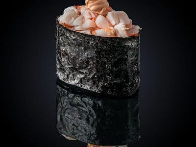 Гункан с креветкой тигровой