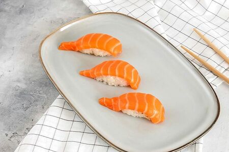 Суши Лосось