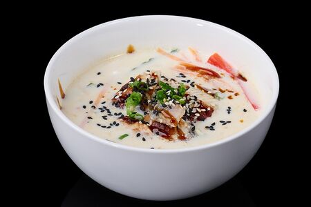 Сливочный суп с угрем