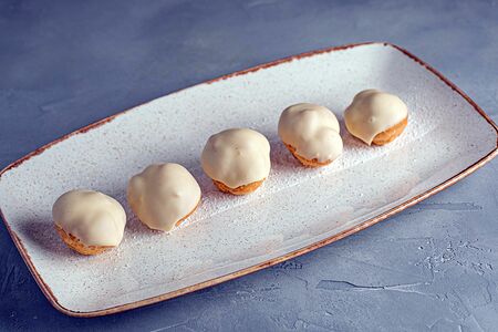 Профитроли ванильные