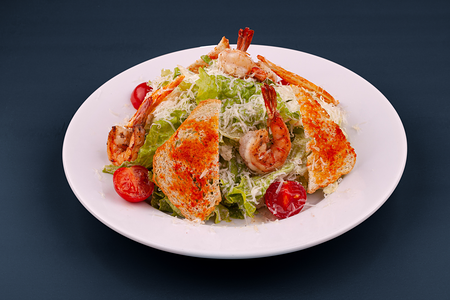 Салат Цезарь с креветкой