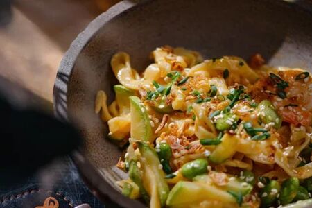 Вок с креветками