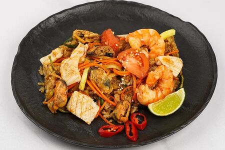 Рис с морепродуктами в соусах Терияки и Свит чили