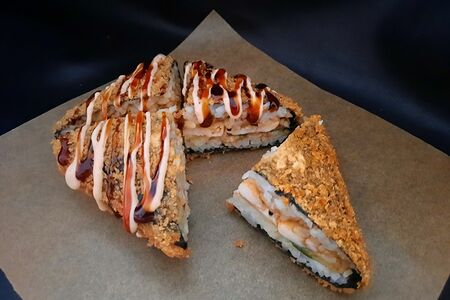 Суши-сэндвич с креветкой