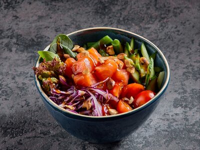 Боул с лососем 