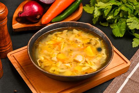 Куриный суп с лапшой по-домашнему