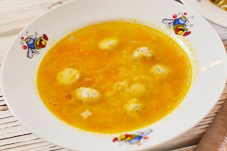 Супчик с фрикадельками из цыпленка