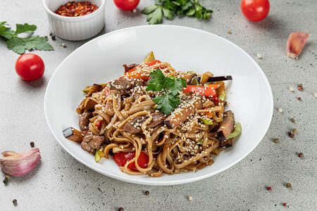 Удон с говядиной