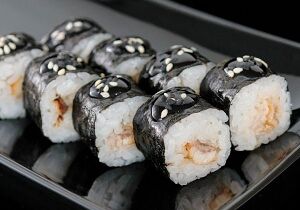 Мини-ролл с угрем