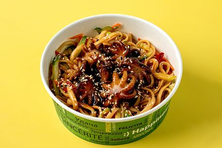 Wok с осьминогом