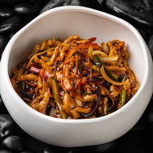 Мясо верёвочкой в традиционном соусе