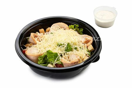 Салат Цезарь с курицей