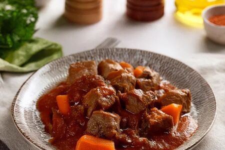 Гуляш из свинины