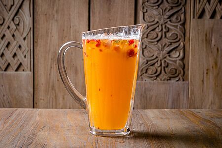 Домашний лимонад Малина-маракуйя