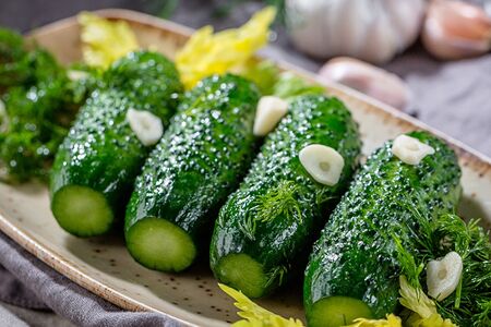 Огурцы малосольные