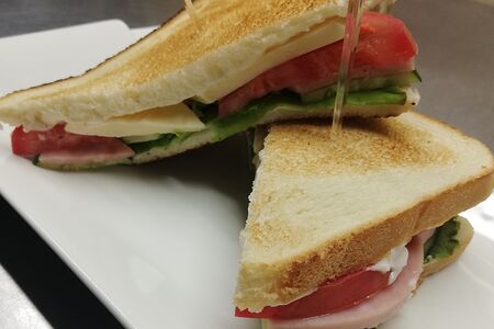 Тост с ветчиной и сыром