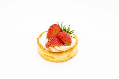 Тарталетка клубничная