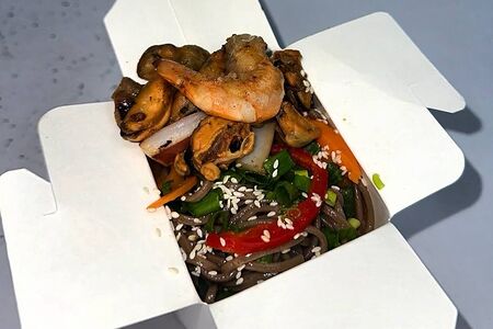 Соба с морепродуктами