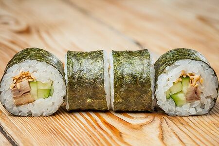 Ролл с угрем