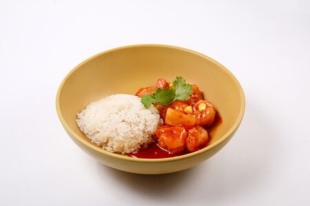 Курица в кисло-сладком с ананасом соусе и рис на пару