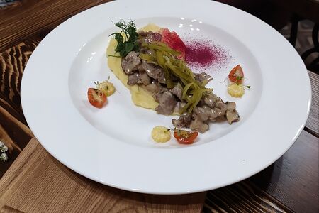 Телятина по-строгановски