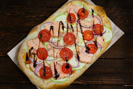 Пицца Лосось и цукини большая