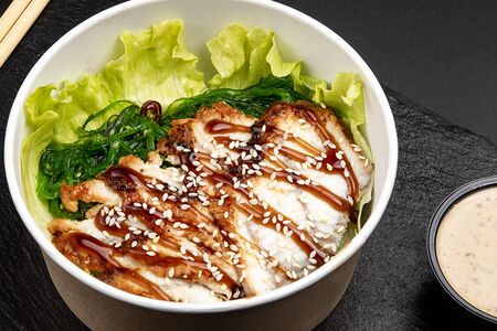 Салат с чукой и угрем