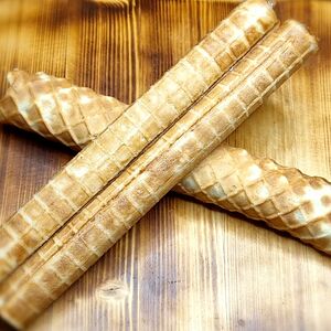 Вафельная трубочка со сгущёнкой