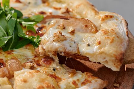 С карамелизированной грушей 28-30 см