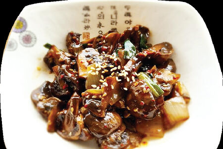 Салат из жареных шампиньонов