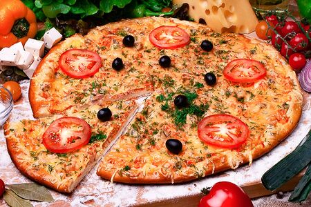 Пицца с лососем, рыба горбуша