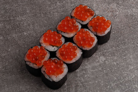 Маки с икрой