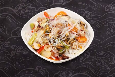 Фунчоза с морепродуктами