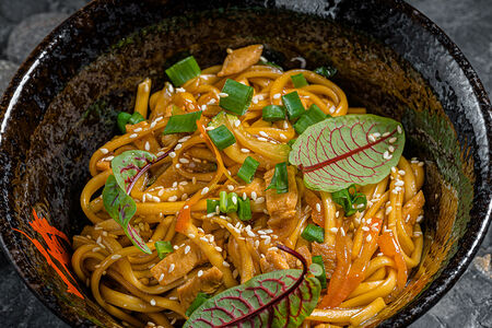 Удон с курицей