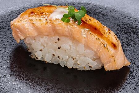 Сяке абури суши